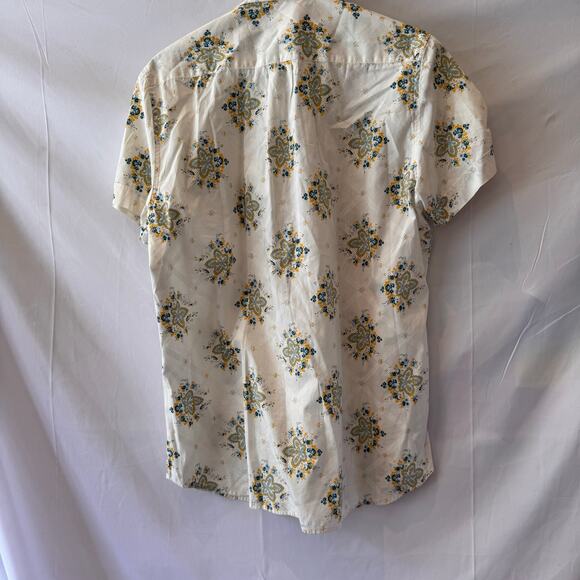 Kennington size large me a short sleeved patterned button down - Picture 4 of 4